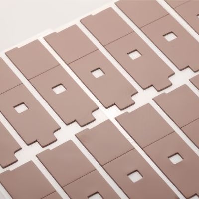 Yüksek Hacim Direnci Seçenekleri ile Özel CPU Isı Yastığı yoğunluğu 3.0±0.5 G/cm3